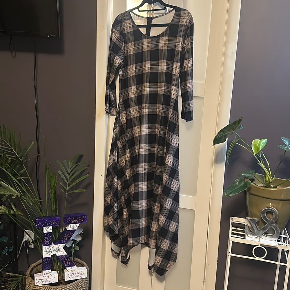 Long sleeve dress.